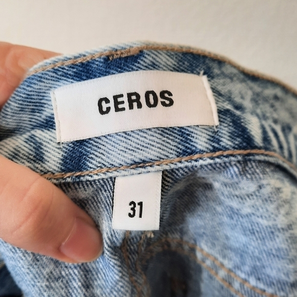 CEROS Acid Wash High-Waisted Boyfriend Distresses Denim Shorts 31 - Picture 5 of 10